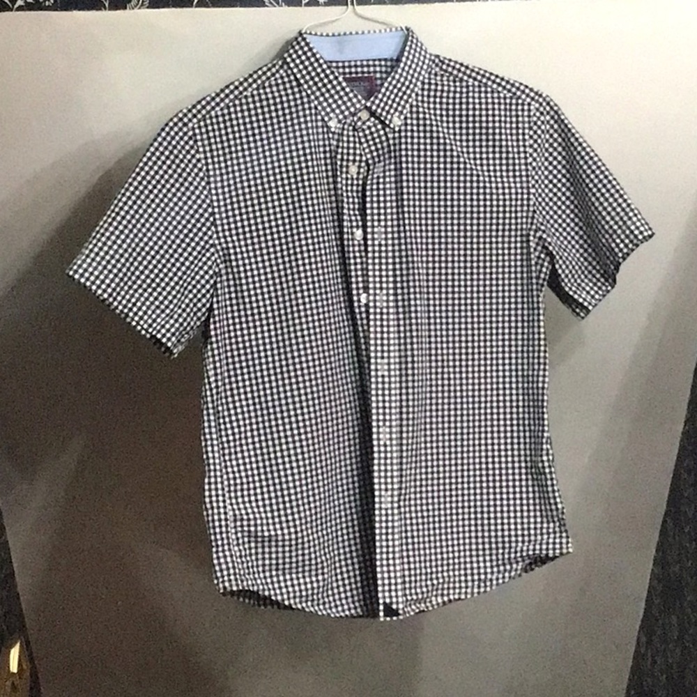 UnTuckit short sleeve blue/white checkered collared button down Medium slim fit
